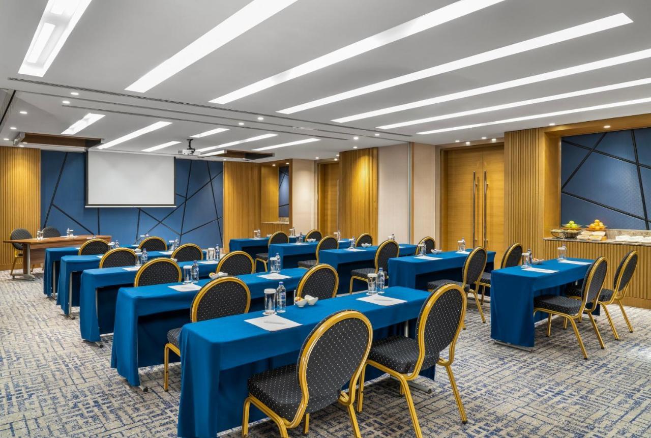 Crowne Plaza Florya Istanbul By Ihg Hotel Luaran gambar Meeting room