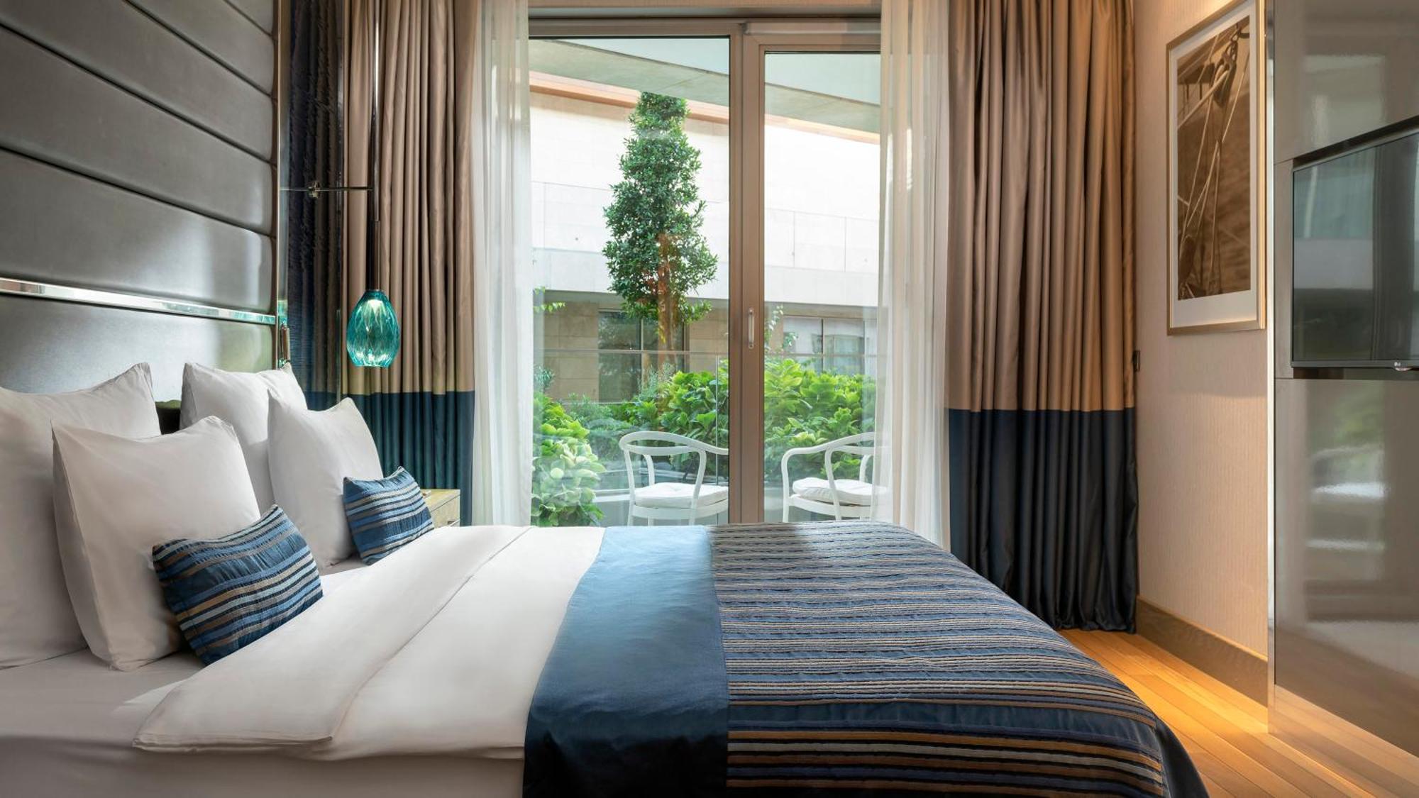 Crowne Plaza Florya Istanbul By Ihg Hotel Luaran gambar A room at the hotel