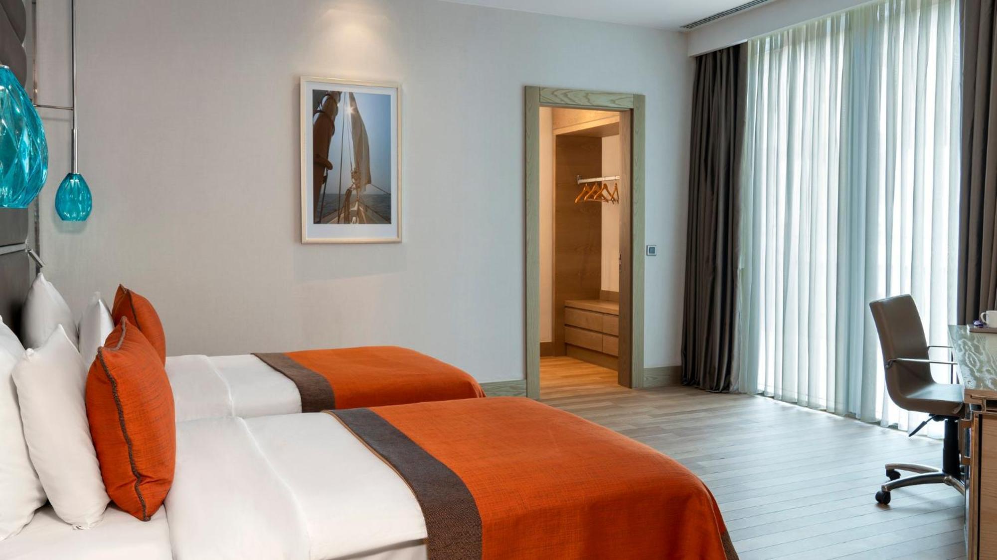 Crowne Plaza Florya Istanbul By Ihg Hotel Luaran gambar A room at the hotel